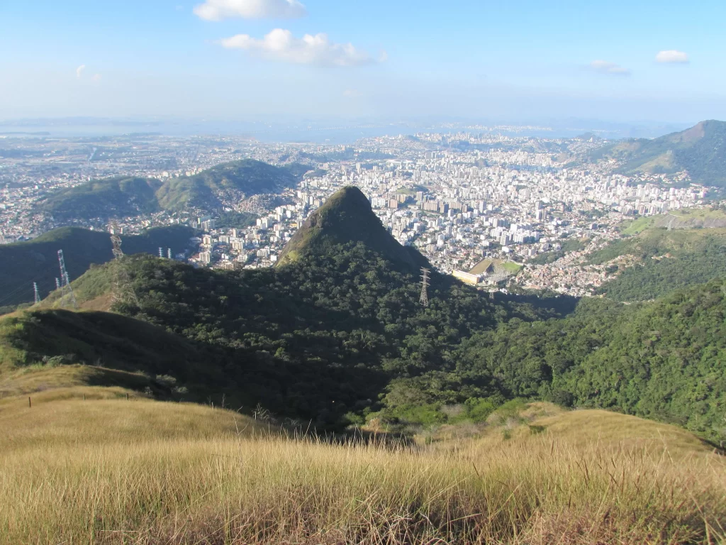 Pico do Perdido visto do Morro do Elefante - Vamos Trilhar