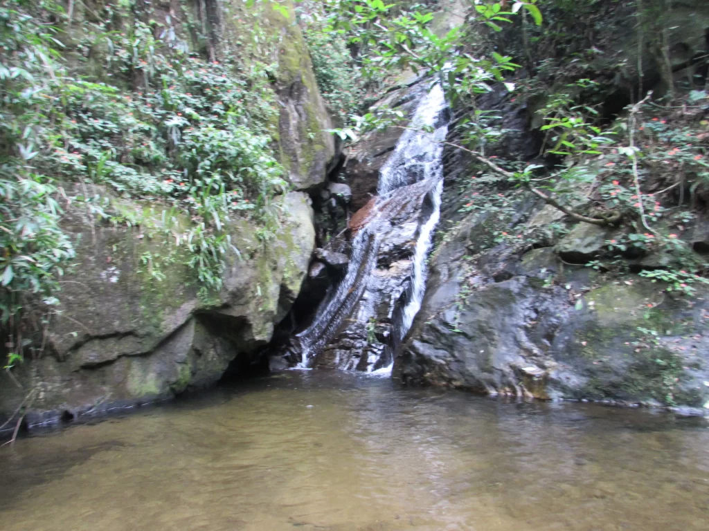 cachoeira do quebra horto - vamos trilhar