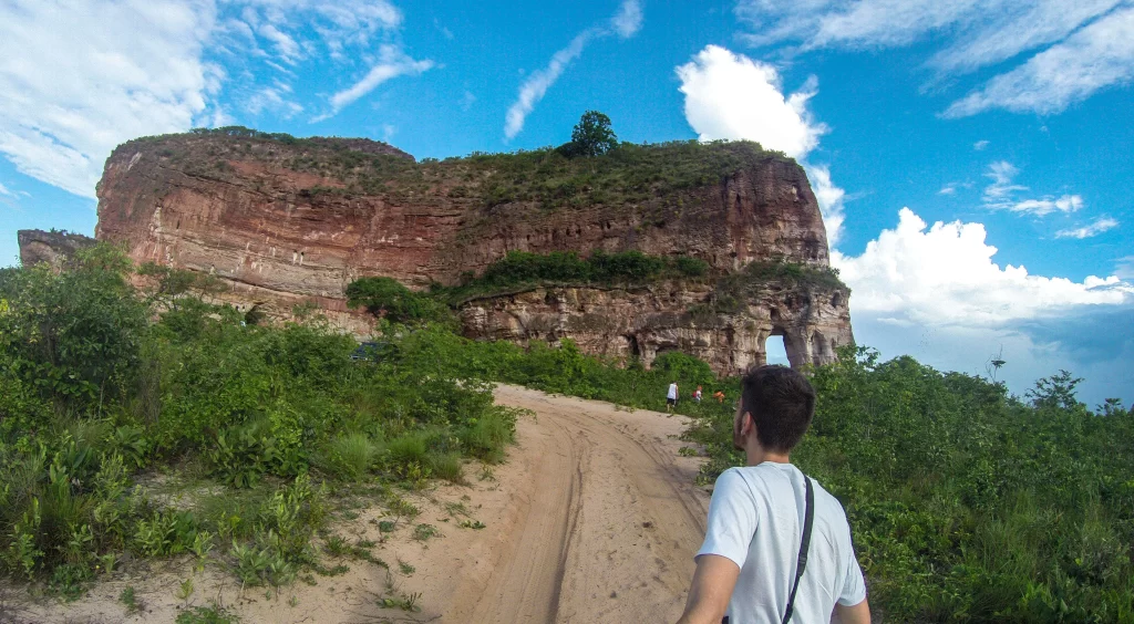 A Pedra Furada - Ponte Alta do Tocantins - Jalapão - Vamos Trilhar