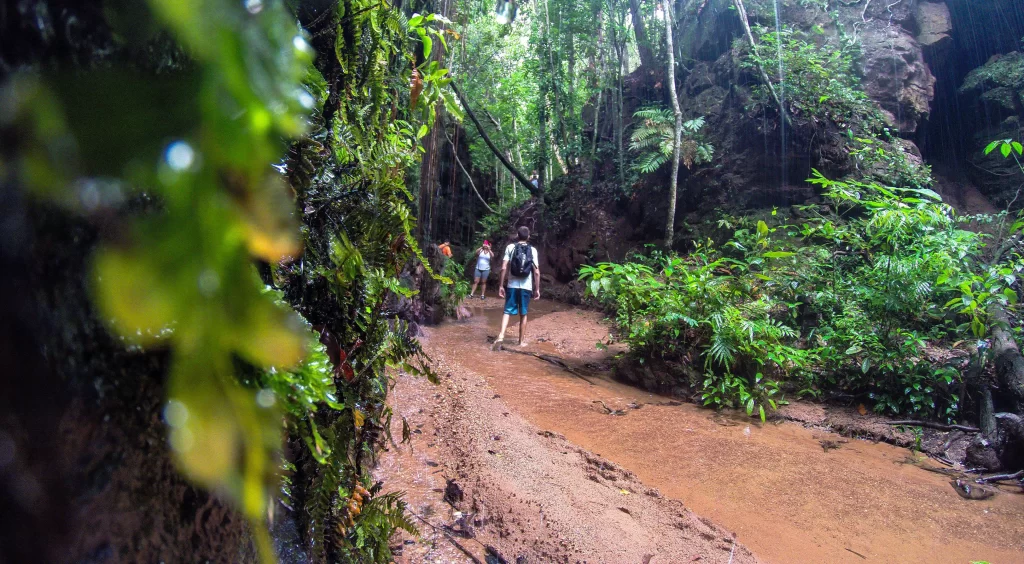 Pouca luminosidade no Canyon Sussuapara - Jalapão - TO - Vamos Trilhar