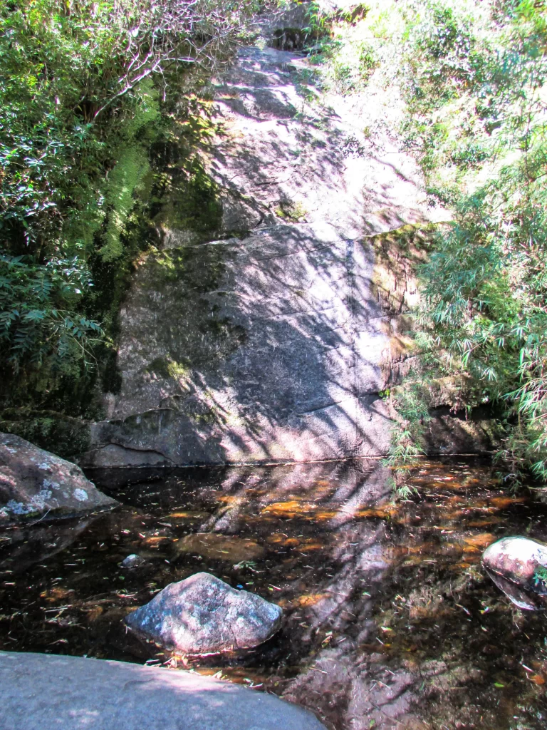 Cachoeira Véu da Noiva - Trilha da Pedra do Sino - Serra dos Órgãos - Vamos Trilha