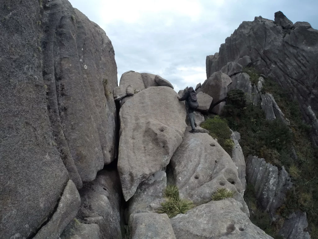 Última subida do Pico das Agulhas Negras - Itatiaia - RJ - Vamos Trilhar