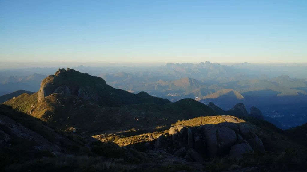 Penhascos e Mirantes na Trilha da Pedra do Sino - Serra dos Órgãos - RJ - Vamos Trilhar