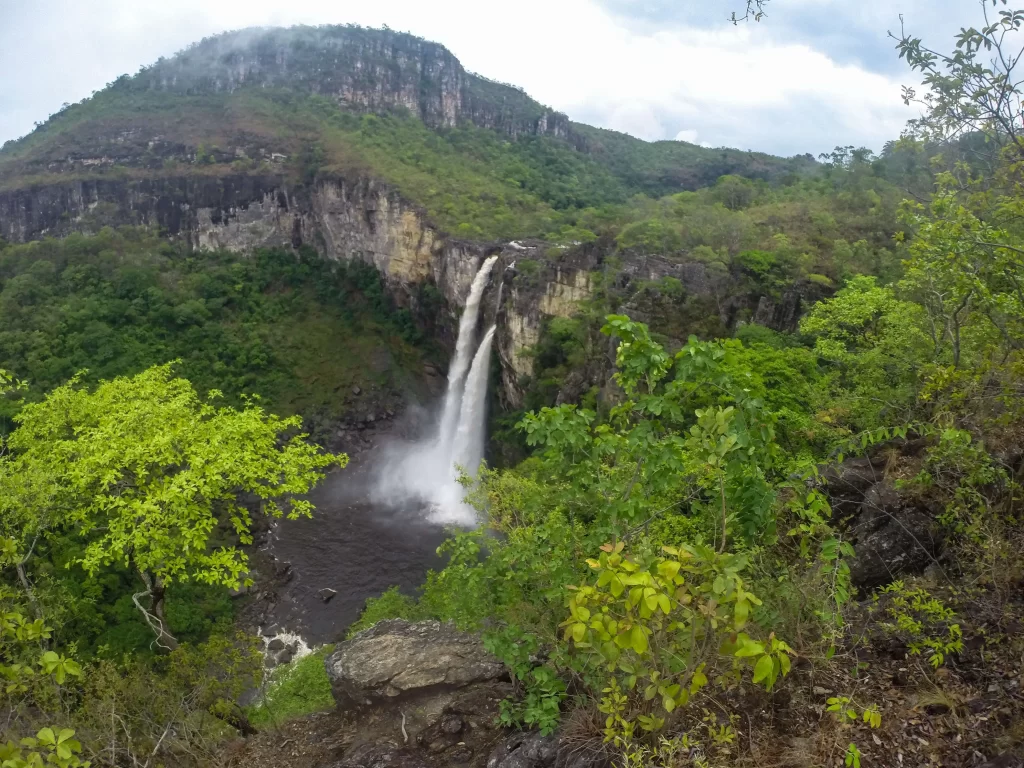 O Salto do Rio Preto de 120 metros - Chapada dos Veadeiros - GO - Vamos Trilhar