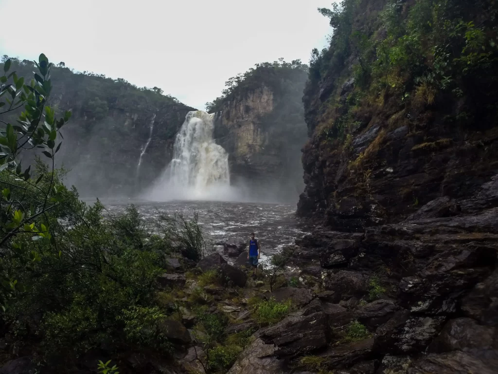 O Salto do Rio Preto de 80 metros - Chapada dos Veadeiros - GO - Vamos Trilhar