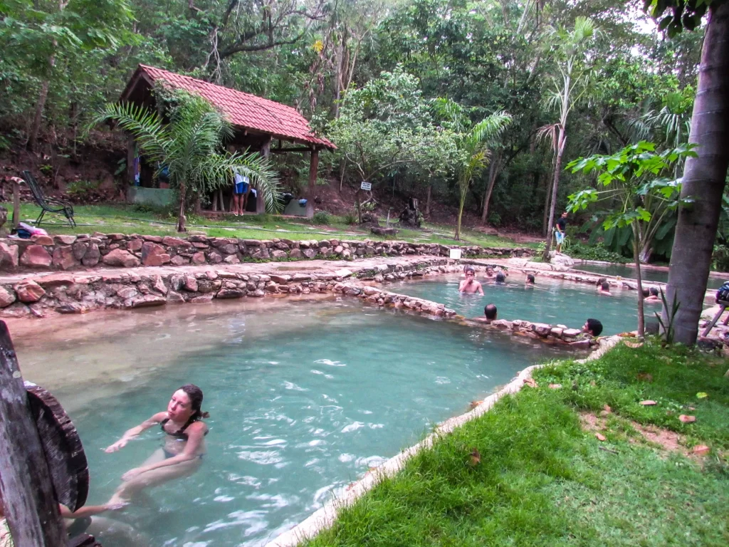 Águas Termais - Chapada dos Veadeiros - GO - Vamos Trilhar