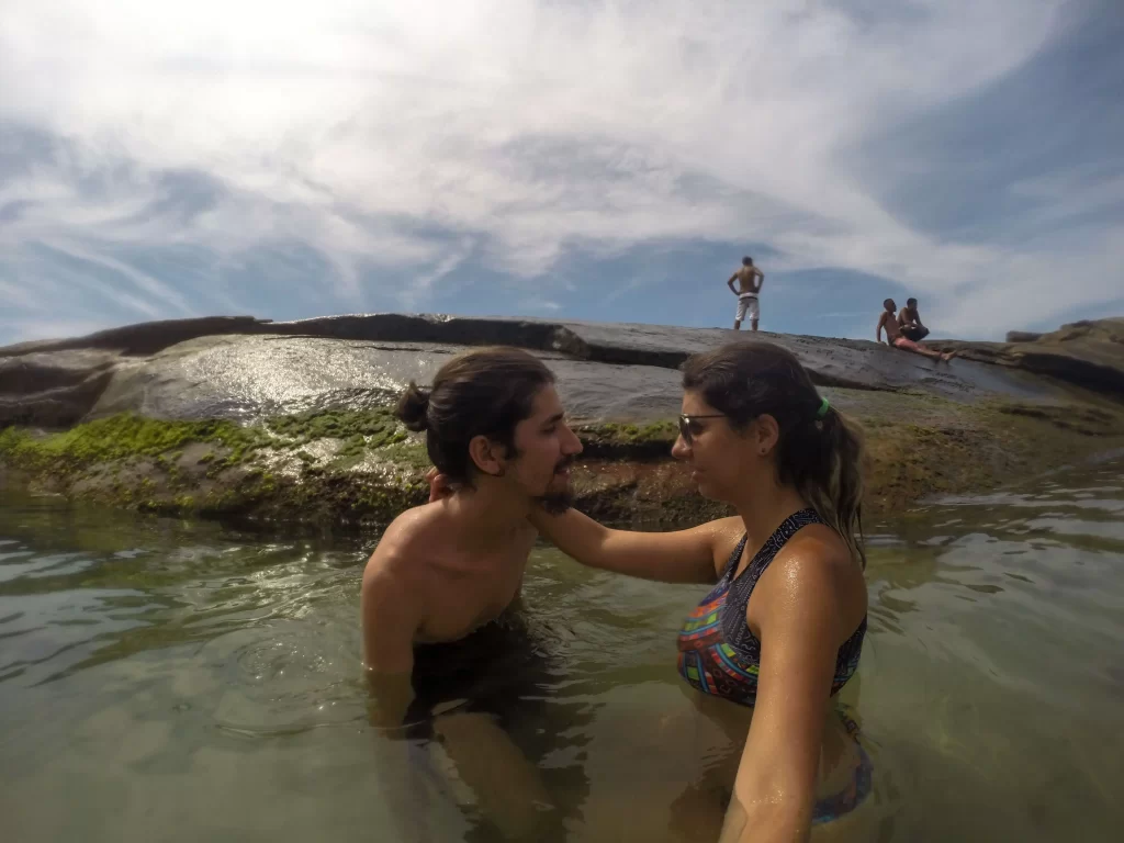 Mini cascata na Praia do Secreto - RJ - Vamos Trilhar