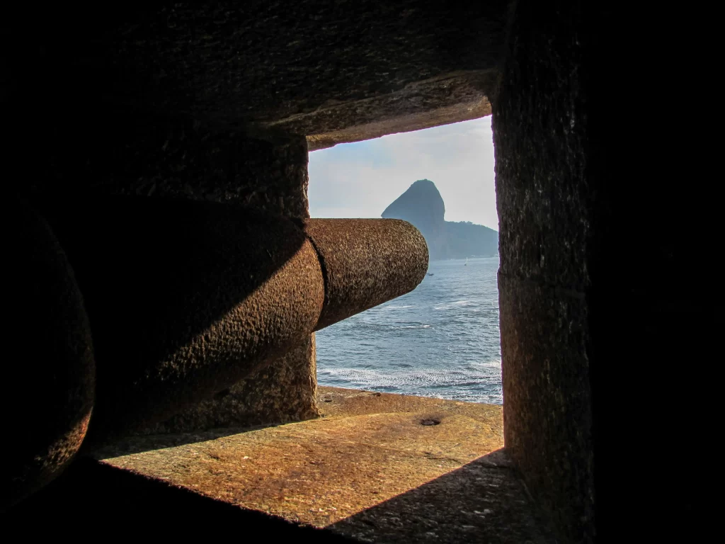 Bateria de canhões - Fortaleza de Santa Cruz da Barra - Niterói - RJ - Vamos Trilhar