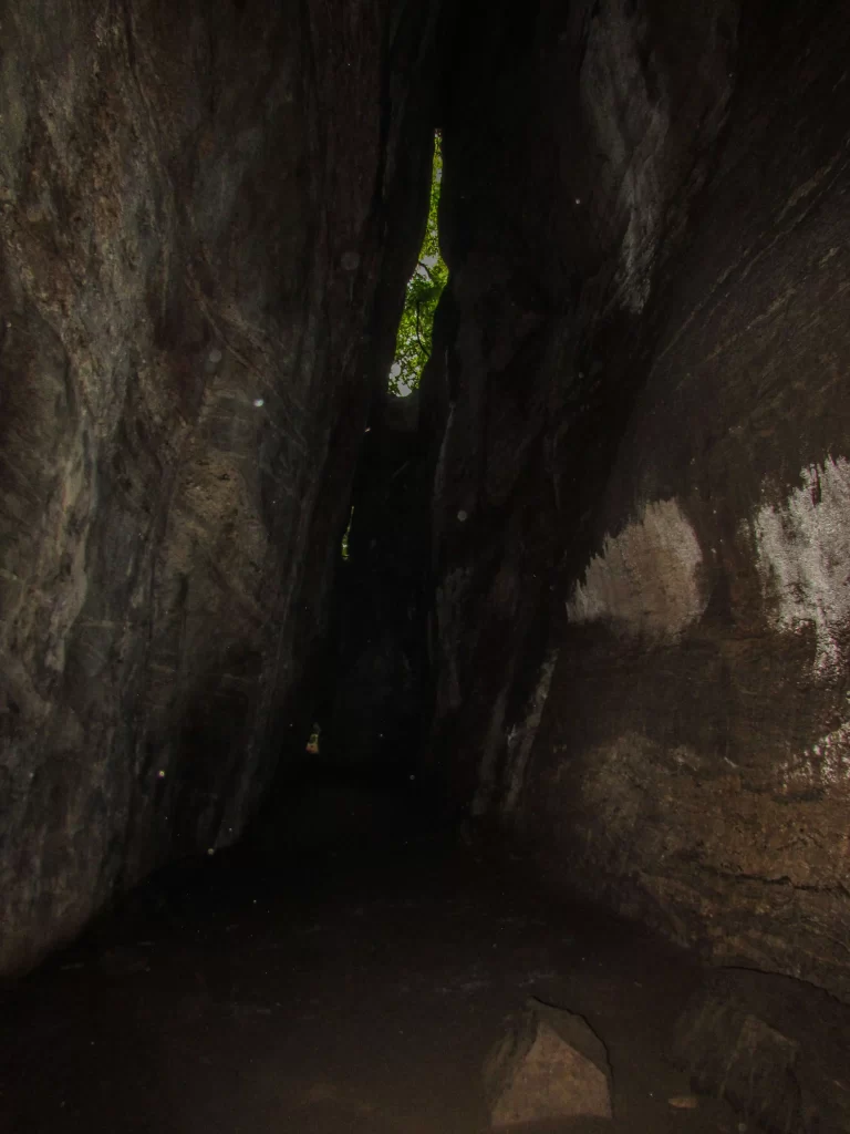 Gruta dos Morcegos - Circuito das Grutas da Floresta da Tijuca - RJ - Vamos Trilhar