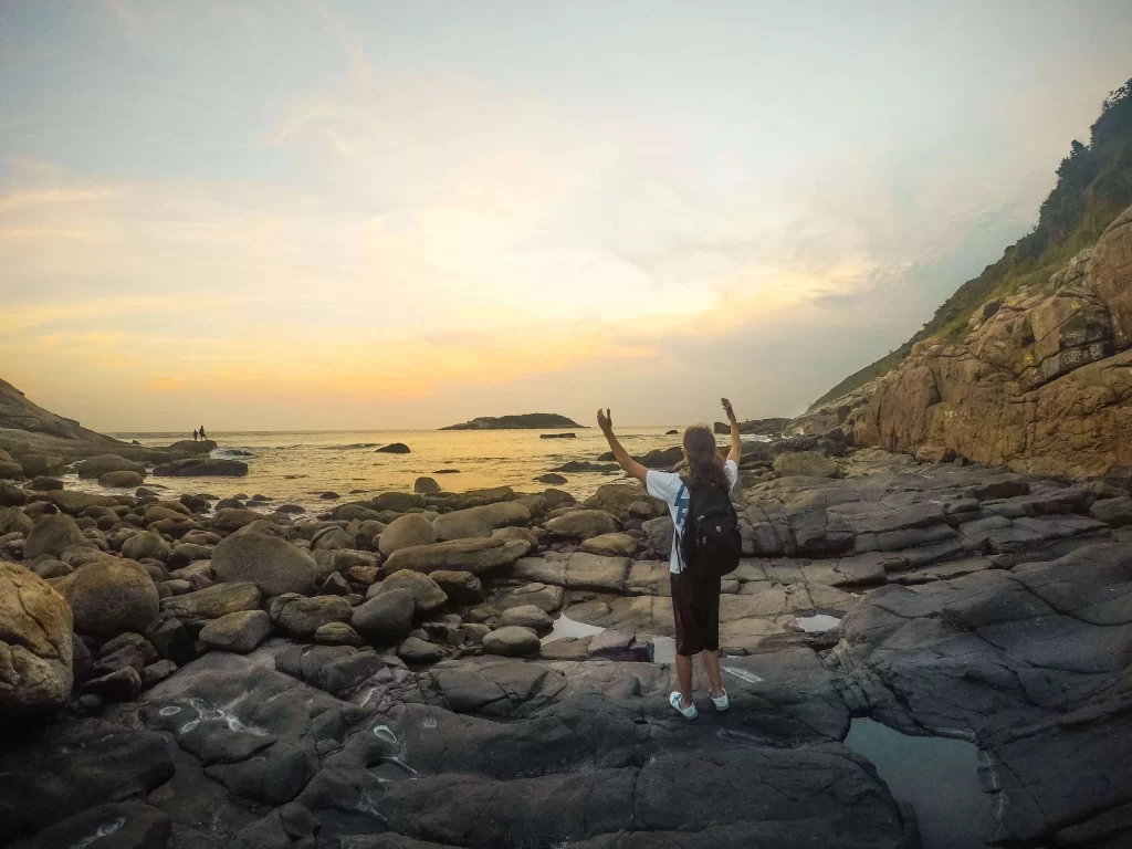 Pôr do sol - trilha da Pedra da Tartaruga e Praia do Perigoso - Guaratiba - RJ - Vamos Trilhar