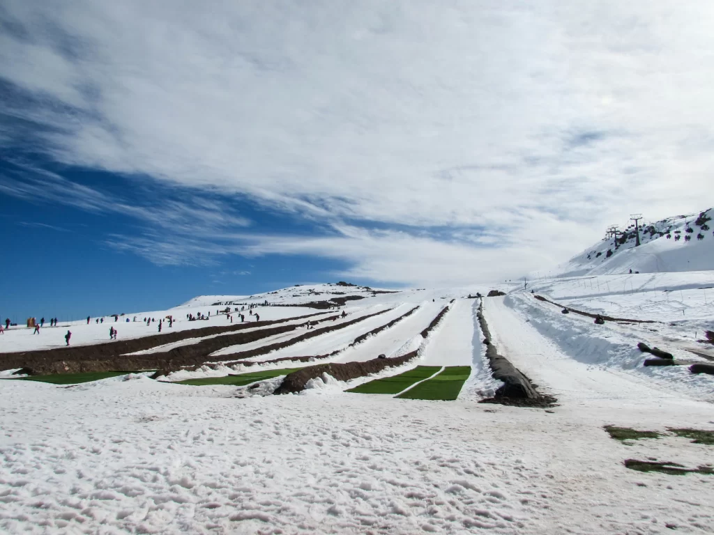 O parque de diversões na neve - tubbing - estação de esqui Farellones - Chile - Vamos Trilhar
