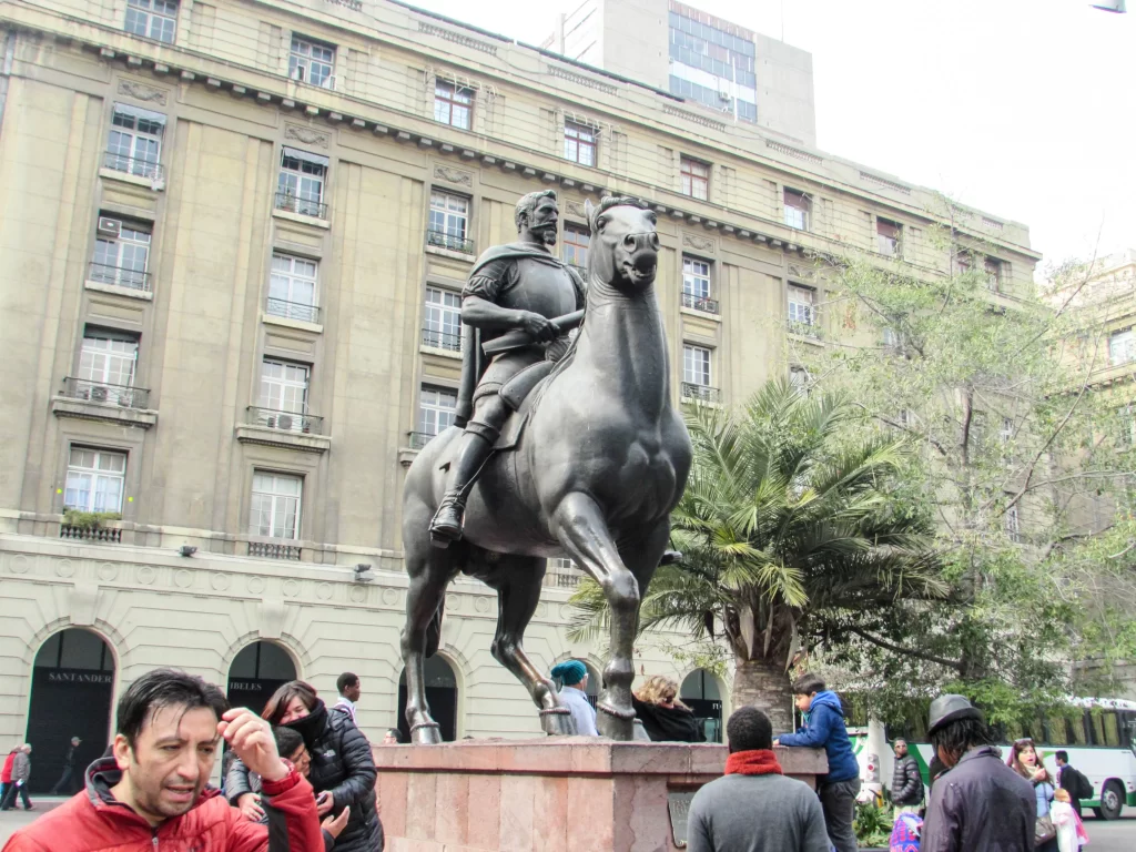 A história da Plaza de Armas - Santiago - Chile - Vamos Trilhar-min