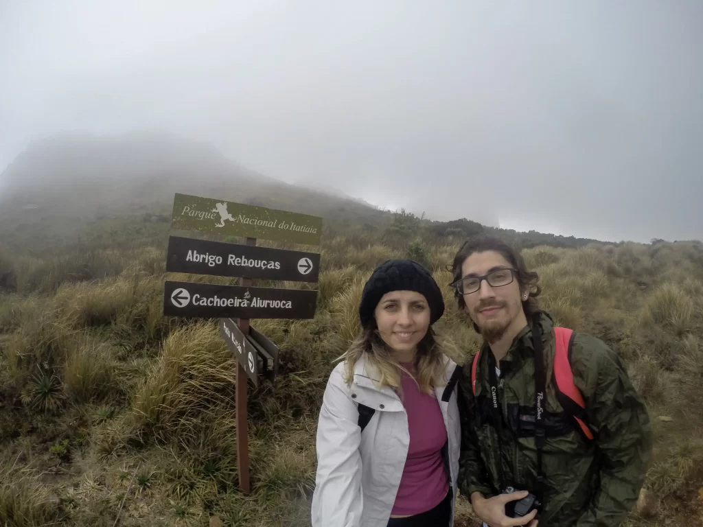 Bifurcação Cachoeira Aiuruoca ou Pedra do Altar - Itatiaia - RJ - Vamos Trilhar-min