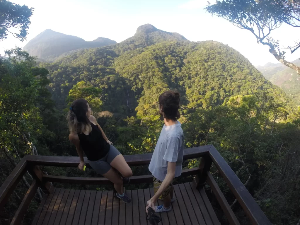 O Mirante da Cascatinha - trilha do Mirante da Cascatinha e Alto do Cruzeiro - Floresta da Tijuca - RJ - Vamos Trilhar-min