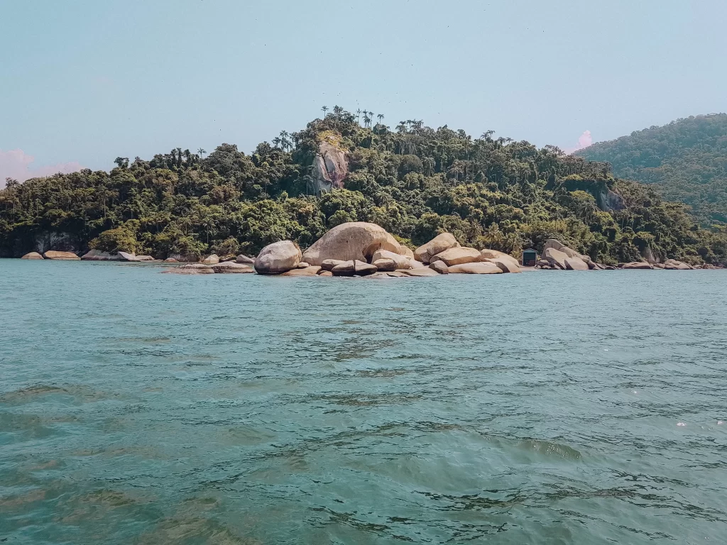 Ilha dos Gatos (Ilha Furtada) - Ilhas de Itacuruçá - RJ - Vamos Trilhar