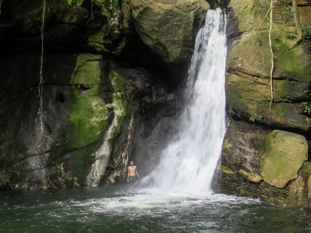 A Cachoeira das Andorinhas - Aldeia Velha - RJ - Vamos Trilhar