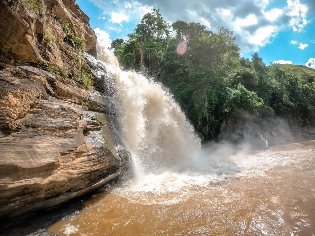 A Cachoeira do Coronel Cardoso (da Usina) - Valença - RJ - Vamos Trilhar