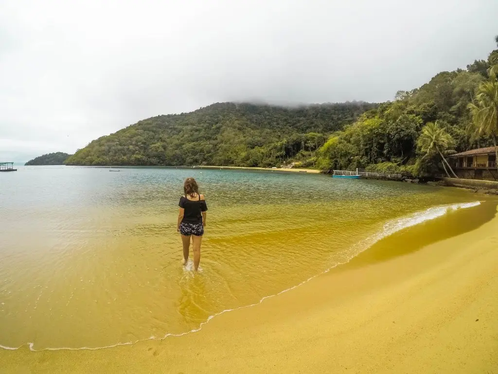 Chegada na Praia do Sobrado - Circuito de Praias do Abraãozinho - Ilha Grande - RJ - Vamos Trilhar-min