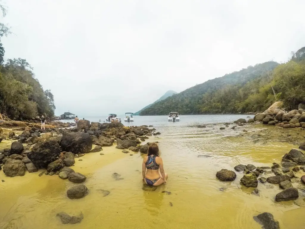 Lagoa Verde - passeio com lancha de meia volta na Ilha Grande - RJ - Vamos Trilhar-min