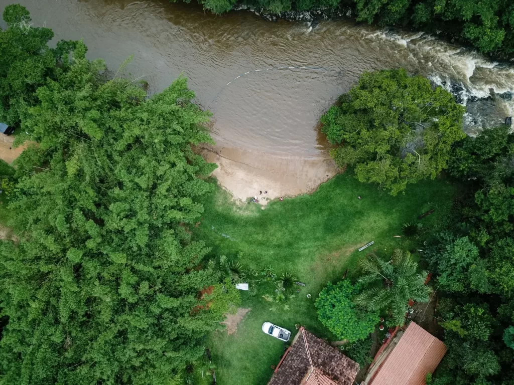 Praia de Rio na Cachoeira de Sô Ito - Santa Rita de Jacutinga - Vamos Trilhar