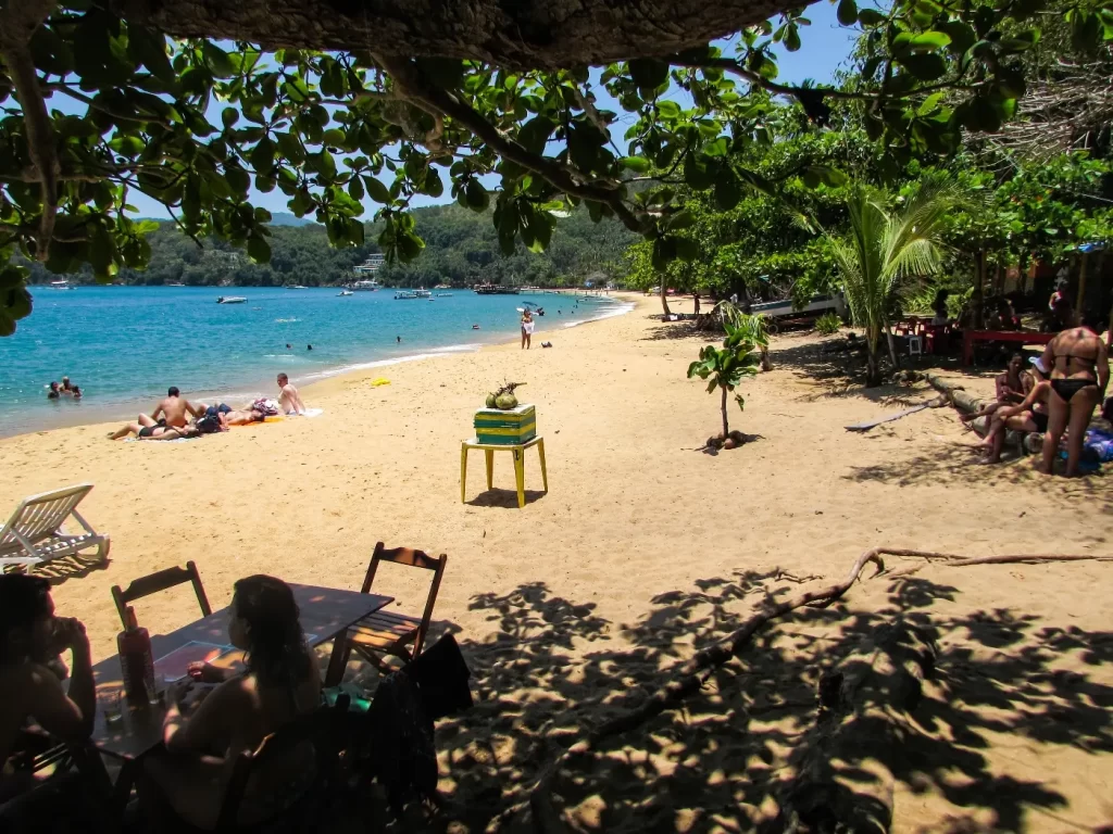 Praia de Palmas - Ilha Grande - RJ - Vamos Trilhar