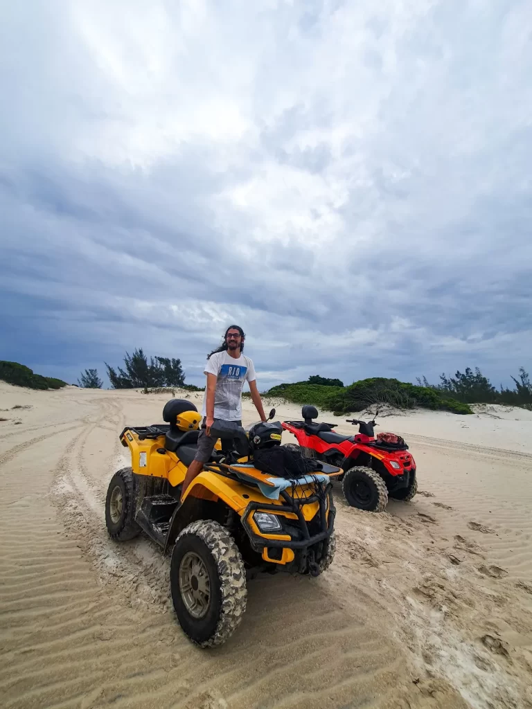 Quadriciclo no Parque das Dunas - Cabo Frio - Vamos Trilhar