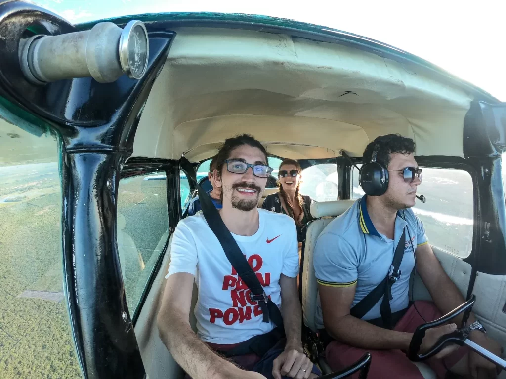 O avião do sobrevôo pelos Lençóis Maranhenses - MA - Vamos Trilhar