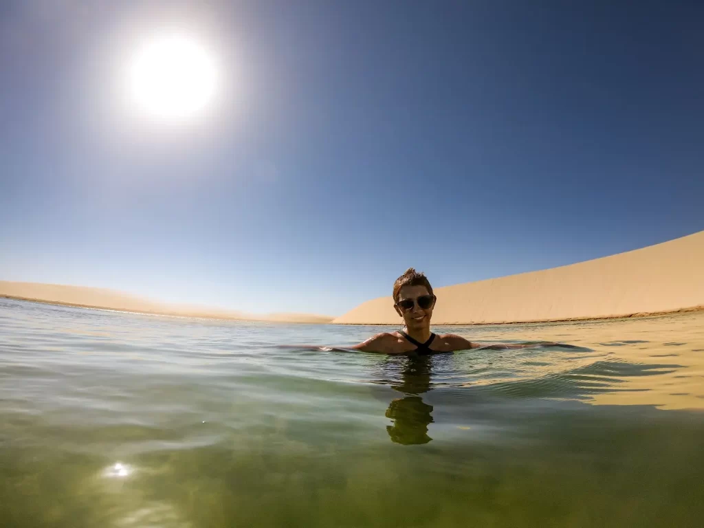 Lagoa - Última parada do passeio de Quadriciclo dos Pequenos Lençóis até a Praia de Caburé - Lençóis Maranhenses - Vamos Trilhar