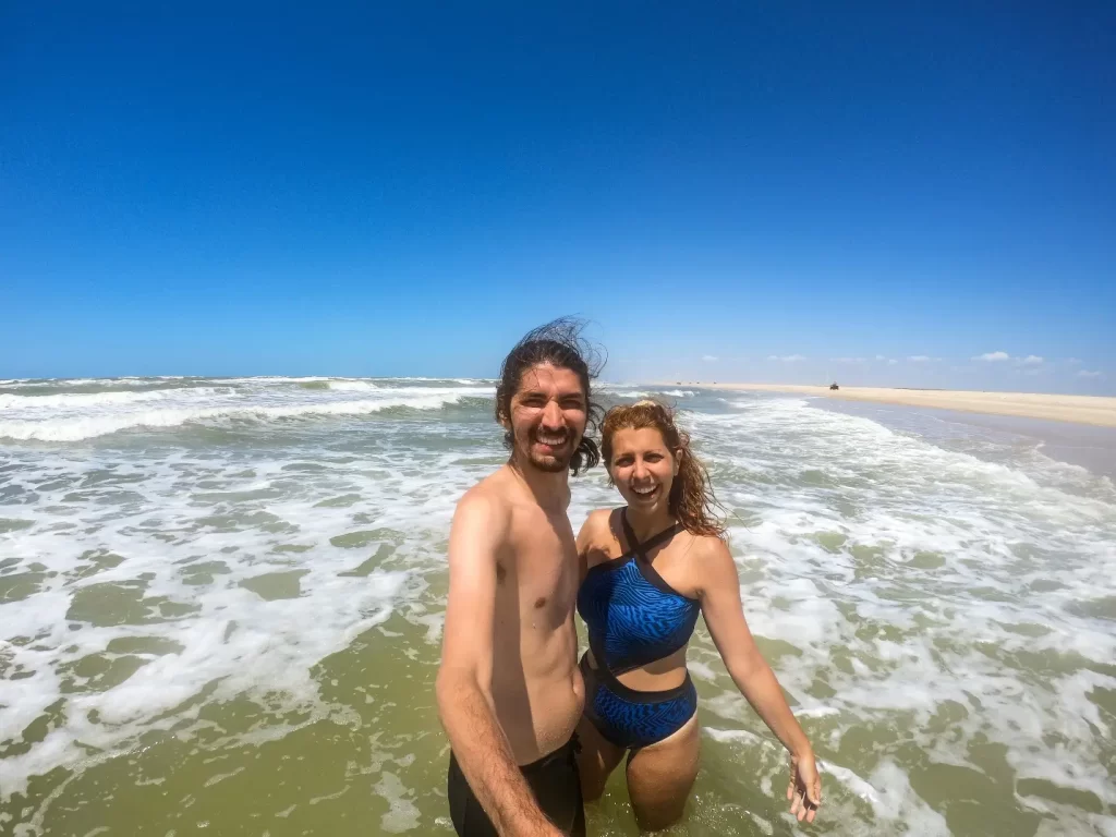 Praia de Caburé - passeio de Quadriciclo dos Pequenos Lençóis até a Praia de Caburé - Lençóis Maranhenses - Vamos Trilhar