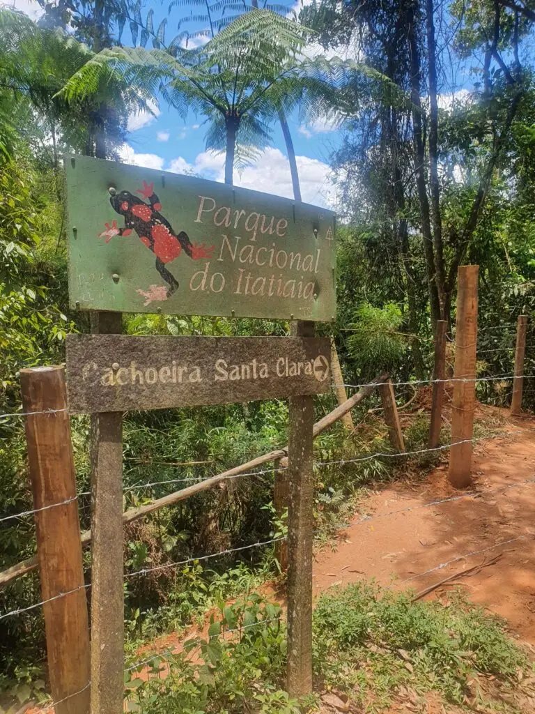 Início da trilha da Cachoeira de Santa Clara - Visconde de Mauá - RJ - Vamos Trilhar