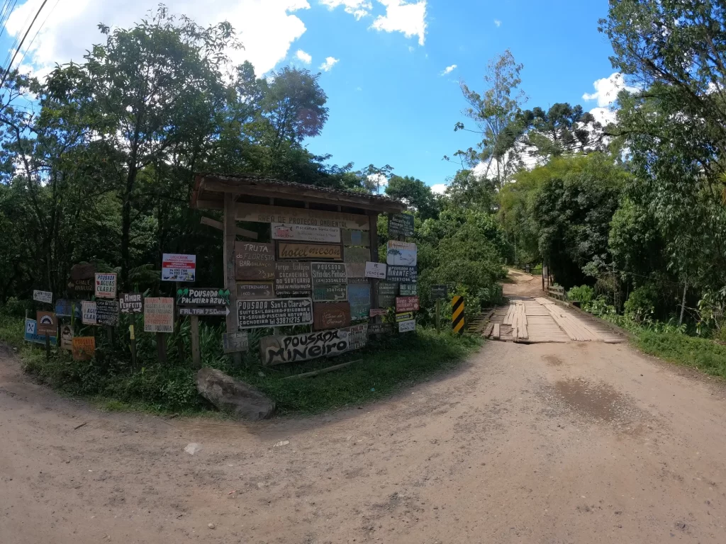 Ponte que leva para a Cachoeira de Santa Clara - Visconde de Mauá - RJ - Vamos Trilhar