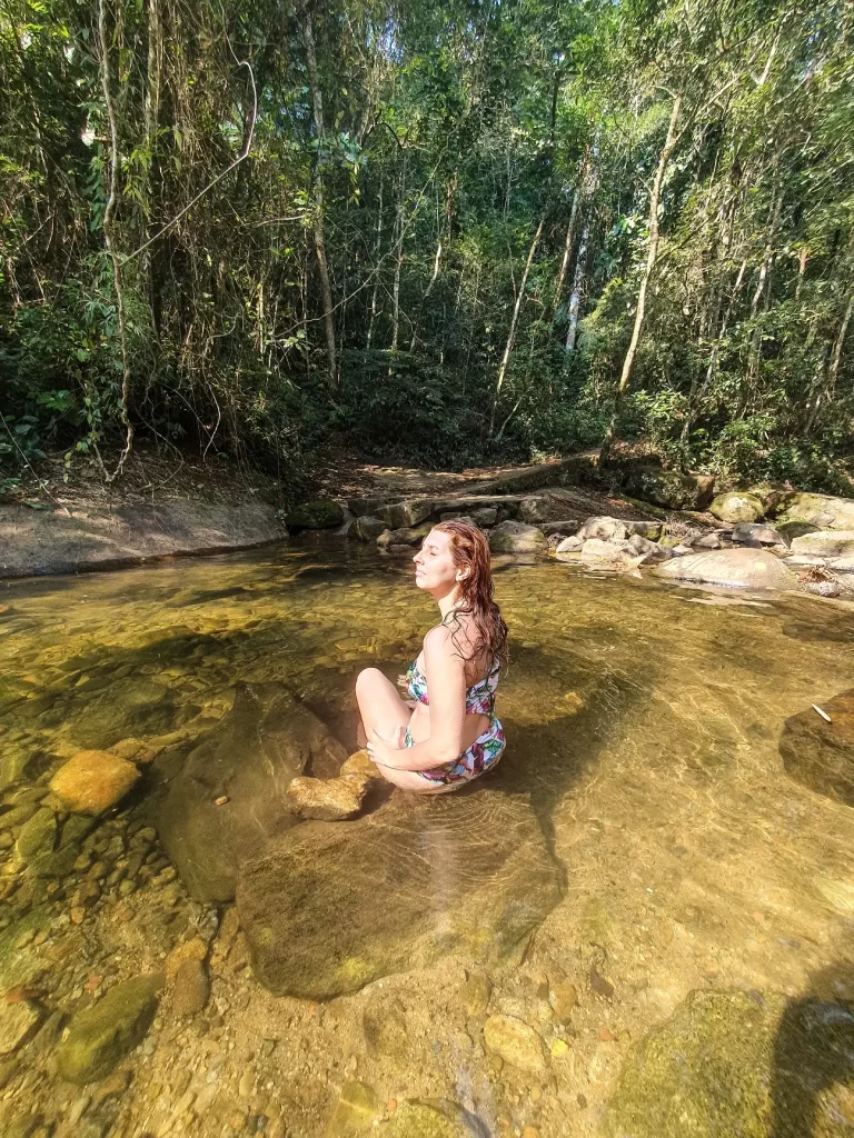 Iluminação do Poço Negro (Poção) no Rocio - Petrópolis - RJ - Vamos Trilhar