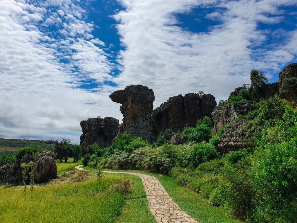 Formações rochosas - Arenitos - Parque Estadual de Vila Velha - PR - Vamos Trilhar