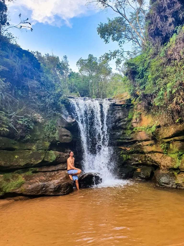 Queda d'água do Poço Encantado - Buraco do Padre - Ponta Grossa - PR - Vamos Trilhar