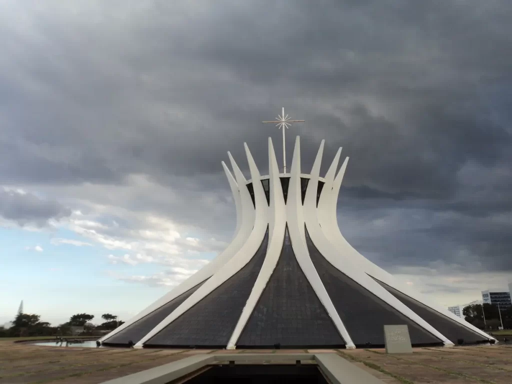 Catedral Metropolitana de Brasília - Vamos Trilhar