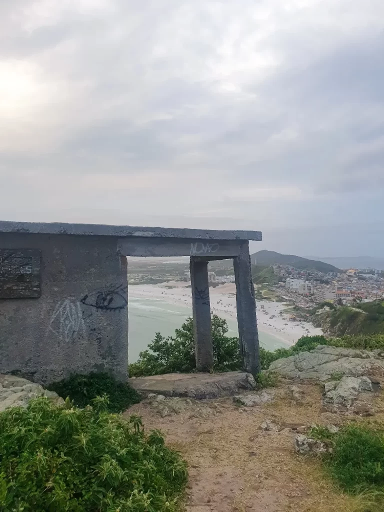 Pegar a trilha até o Mirante do Vigia - Praia Grande - Arraial do Cabo - RJ - Vamos Trilhar