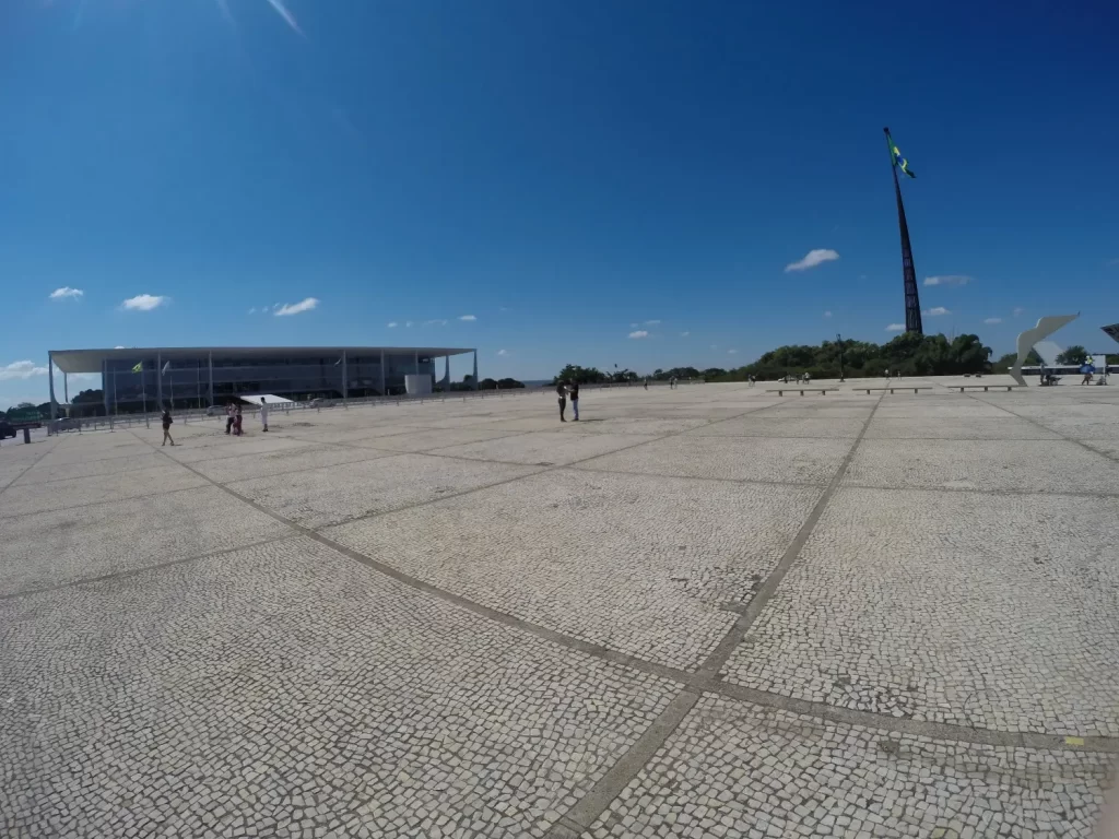Praça dos Três Poderes - Brasília - Vamos Trilhar