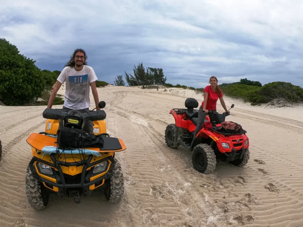 Conheça tudo sobre o Passeio de Quadriciclo pelo Parque das Dunas - Cabo Frio - RJ - Vamos Trilhar