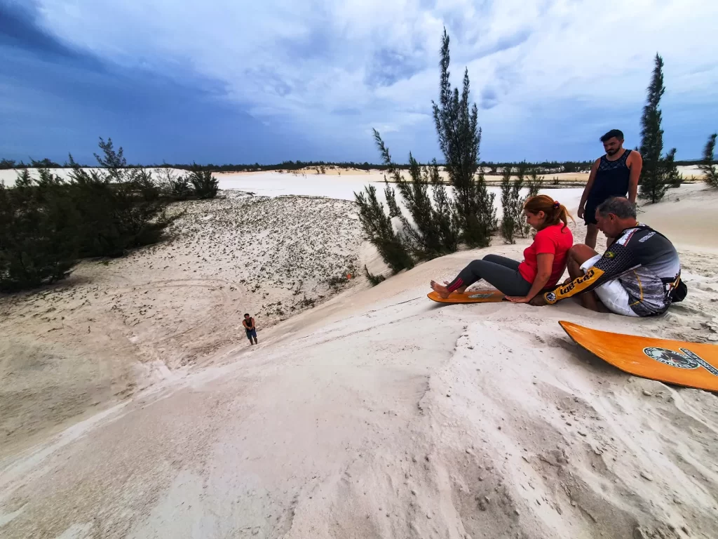 Esquibunda no Passeio de Quadriciclo pelo Parque das Dunas - Cabo Frio - RJ - Vamos Trilhar