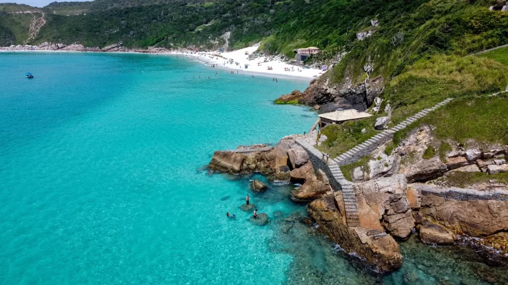 Vista aérea da casa do ex-prefeito - Prainhas do Pontal do Atalaia - Arraial do Cabo - RJ - Vamos Trilhar