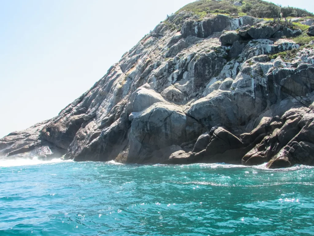 Boqueirão - Passeio de Barco de Arraial do Cabo - RJ - Vamos Trilhar