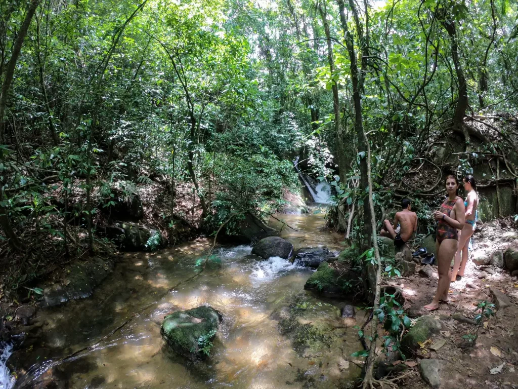 Espaço do Poço da Caninana - Parnaso - Guapimirim - Vamos Trilhar