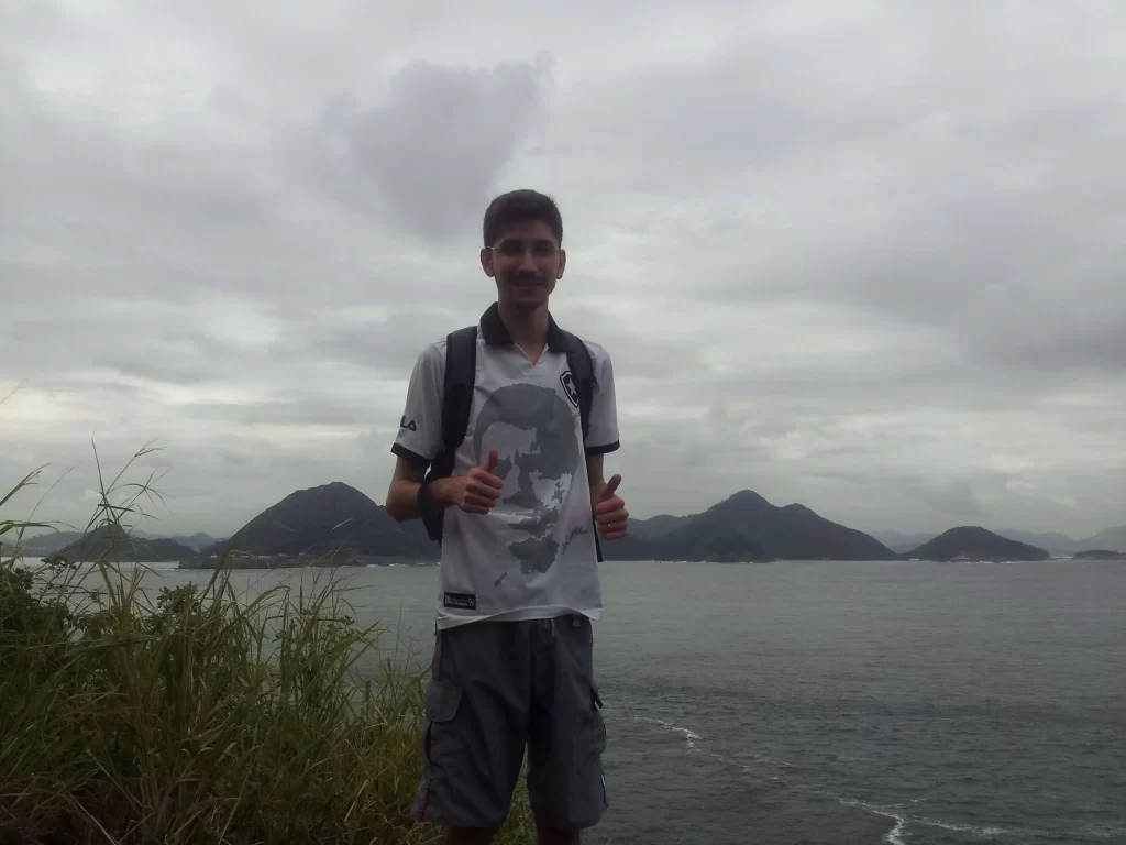 Início da trilha do Costão do Pão de Açúcar - Caminhadas Ecológicas RJ