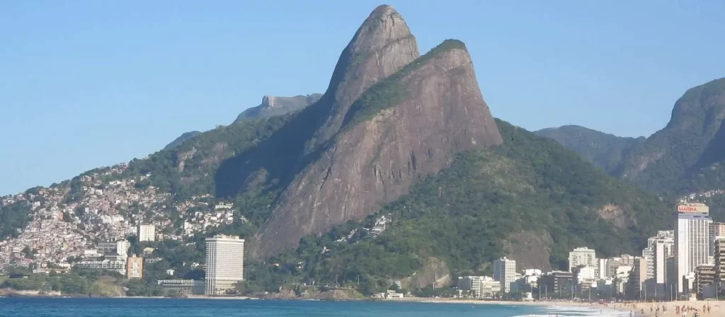 Conheça tudo sobre o Morro Dois Irmãos - Caminhadas Ecológicas RJ