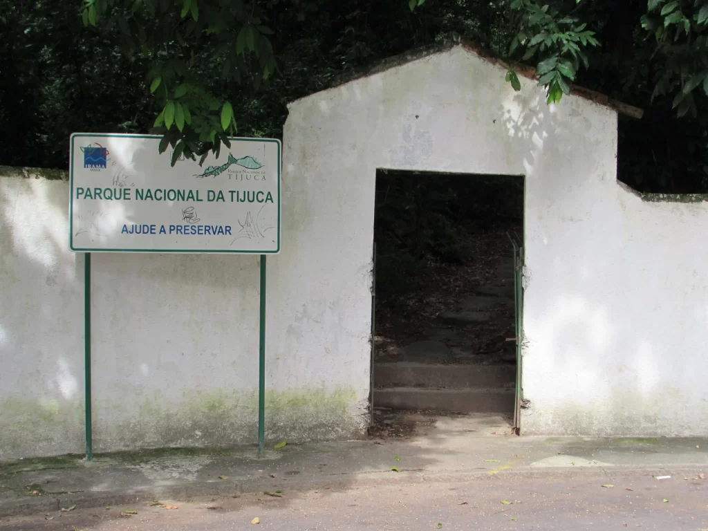 Início da trilha do Pico do Perdido - Vamos Trilhar