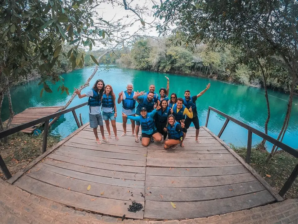 vamos-trilhar - grupo em bote pelo Rio Formoso em Bonito MS