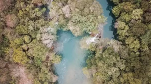 Passeio de Bote pelo Rio Formoso - Keda D'água (Ilha Bonita - Porta da Ilha) - Bonito - MS - Vamos Trilhar