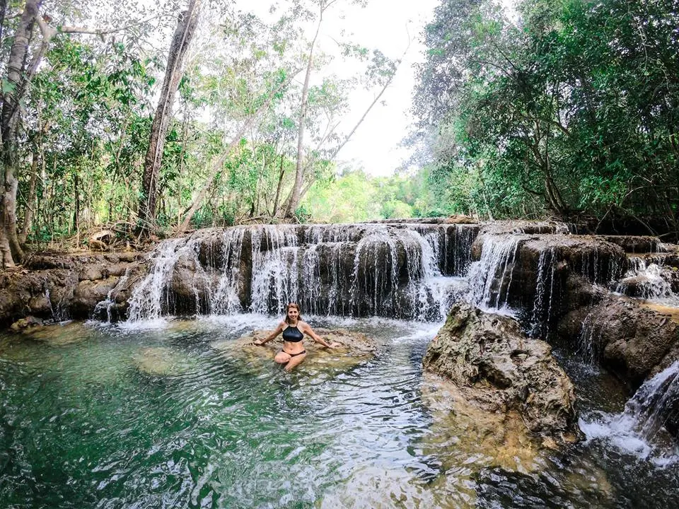 vamos-trilhar - cachoeira da Água Doce na Estância Mimosa em Bonito MS