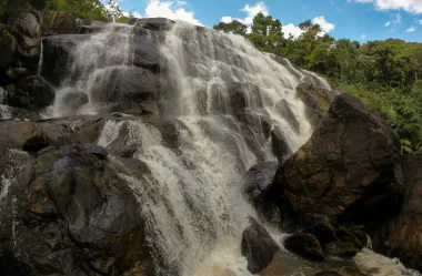 Conheça tudo sobre a Cachoeira das Andorinhas – Santa Rita de Jacutinga – MG