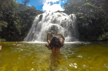 14 melhores destinos de cachoeiras em Minas Gerais